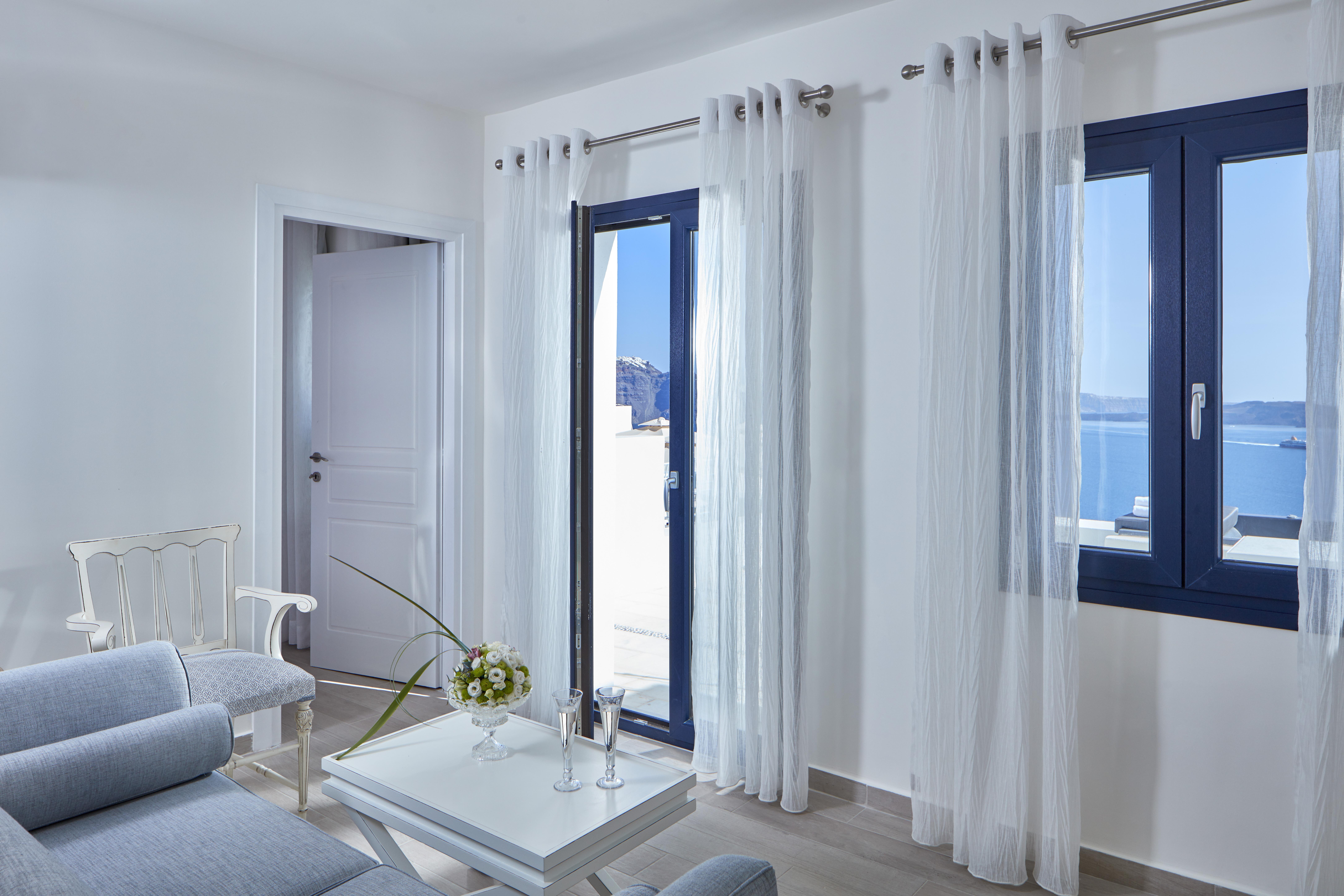 La Maltese Oia Luxury Suites Екстериор снимка